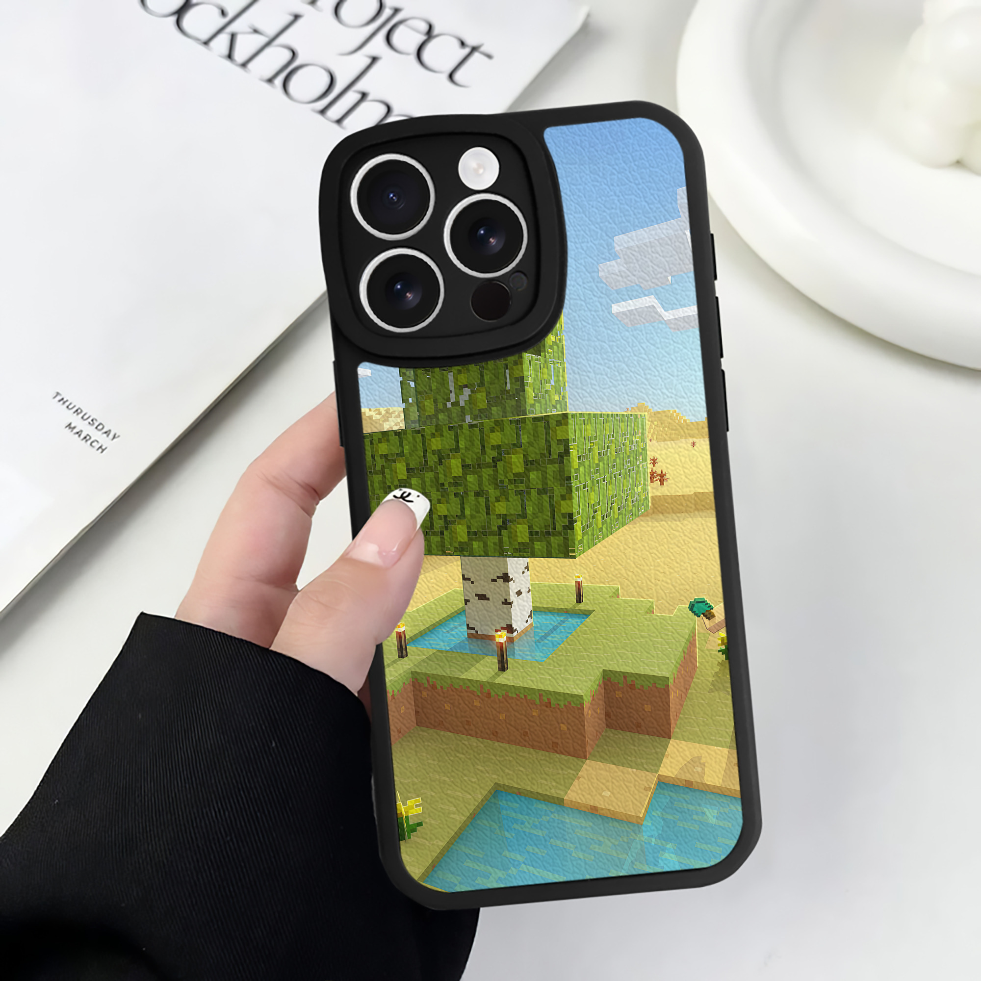 （画像用） マインクラフト ブロックの世界 Minecraft MC Block world 【iPhone 16シリーズ対応】シリコンスマホケース（レザー調） 材質：シリコン